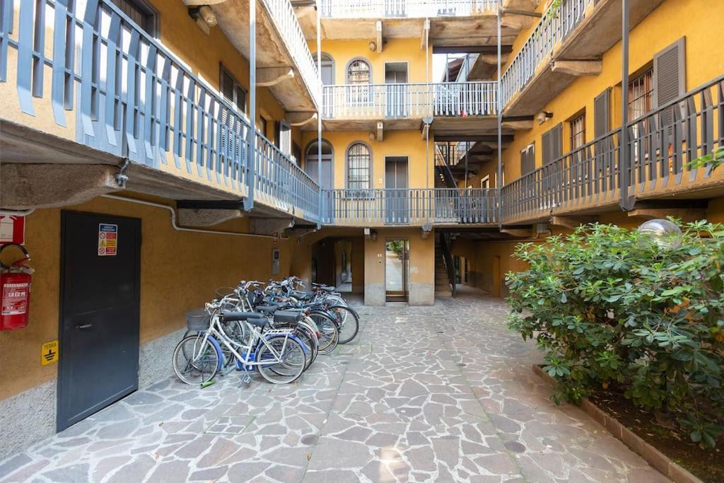 My Charming Apartments Ai Navigli-Vigevano Suite Milán Exterior foto